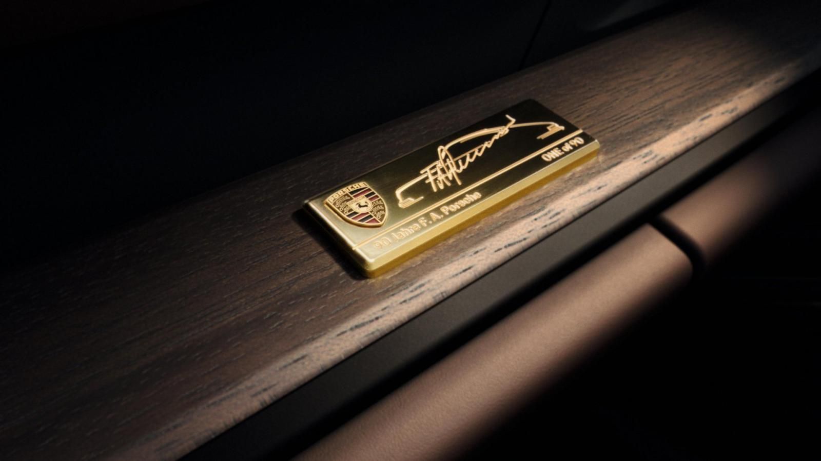 Πρεμιέρα για τη νέα και σπάνια Porsche 911 GT3 90 F. A. Porsche 